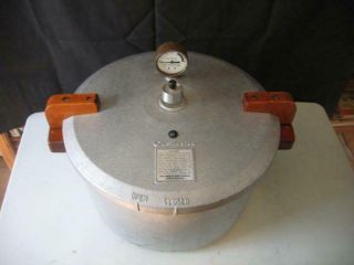 Vintage Pressure Cooker Canner 16 quart Mac Donald ' s M16 2