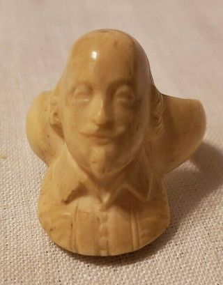 Vintage Hand Carved Cow / Bovine Bone Ring - Bust Of Shakespeare