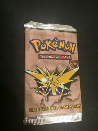 Fossil Unlimited Booster Pack Zapdos Art - Vintage Wotc Pokemon Cards