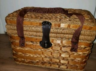 Vintage Style Rattan Wicker Insulated Picnic Basket With Accessories Brown