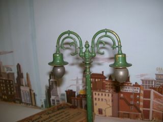 Vintage Prewar Lionel Standard Gauge No.  67 State Green Double Lamp Post 2