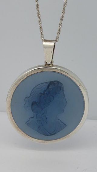 Vintage English Sterling Silver Large Cameo Pendant & 22.  5 " Silver Chain