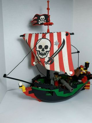 Lego System Vintage 1997 Cross Bone Clipper Armada Red Beard Pirate Ship 6250