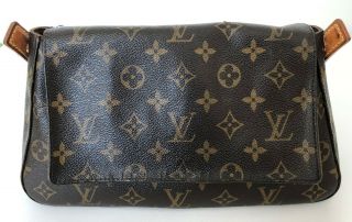 Vintage Authentic Louis Vuitton Mini Looping Shoulder Bag Monogram