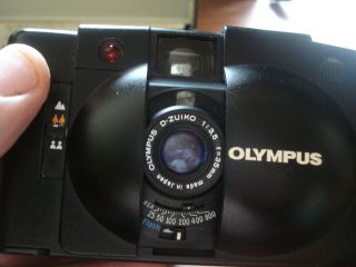 VINTAGE OLYMPUS XA2 35MM RANGEFINDER CAMERA WITH A11 FLASH & BOX CD 2