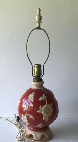 Vintage 1940’s Aladdin Alacite Coral Cream Flowers Electric Table Lamp