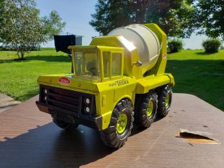 Vintage Mighty Tonka Ready Mixer Cement Truck Lime Green Metal Pressed steel 2