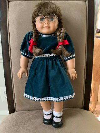 American Girl Doll Molly 18 "