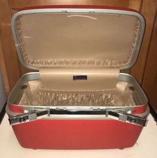 Vintage Royal Traveller Samsonite Red Train Case Luggage Make Up 14.  5” 2