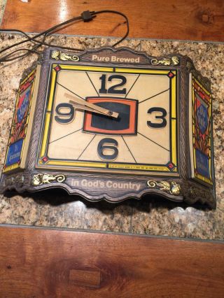 Vintage Old Style Beer Light Up Clock Very Cool Electric