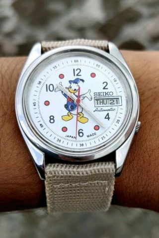 Vintage Seiko Donald Duck Cartoon Character Automatic Movement No.  7009 Watch