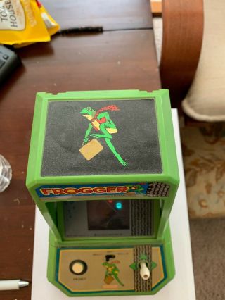 Vintage Mini Tabletop Official Frogger Arcade Game by Sega Coleco 1982 2