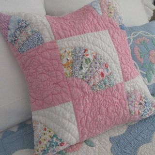 So Cottage Perfect Vintage 30s Densely Quilted Pink Fan Quilt Pillow 20 " 1