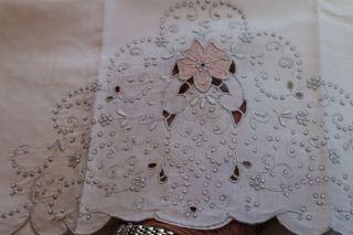 Vintage Cotton Pillowcases Gorgeous Embroidery Madeira 21x36