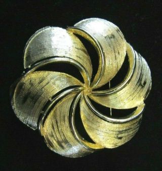 Vintage Costume Jewelry Brushed Gold Tone Swirl Brooch Pin Signed Selro Corp
