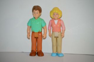 Vintage Little Tikes Dollhouse People Dad/mom Action Figures With Some Yellowing
