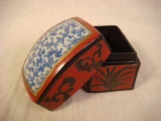 Chinese Wood Porcelain Trinket Box Handpainted With Lid Vintage Blue & White