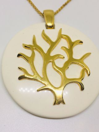 Vintage Crown Trifari Tree Of Life Pendant And Chain Cream Enamel Gold Tone