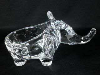 Vintage French Art Vannes Le Chantal France Crystal 8” Glass Elephant Bowl