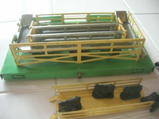Vintage Lionel O Scale No.  3656 Metal Stockyard & 9 Rubber Cattle 5