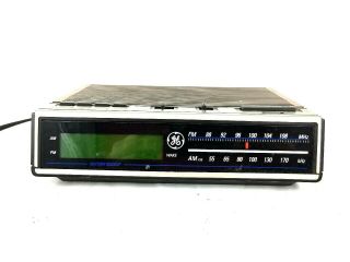 General Electric Ge Vintage 70s Digital Am/fm Clock Radio Woodgrain 7 - 4618b