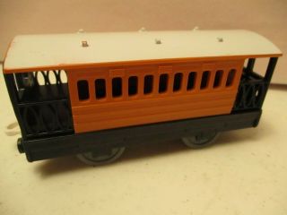 Thomas & Friends - Henrietta Passenger Coach Car - Plastic - Tomy - 2002 - Vintage
