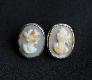Gorgeous And Quirky Vintage Oval Cameos - Earrings Set In 9k Gold