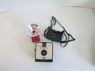 Vintage 1950 ' s Imperial Satellite 127 camera in red with box 5