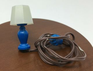 Vintage 1982 Dollhouse Miniature Cpg Electric Plastic Lamp Made In Hong Kong