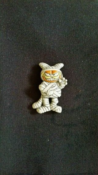 Vtg Enesco Licensee Garfield Halloween Mummy Frig Magnet