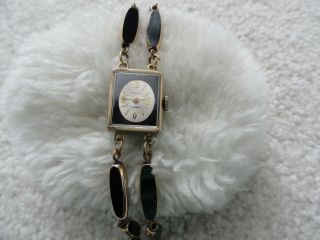 Roland 17 Jewels Vintage Wind Up Ladies Watch With A Pretty Band