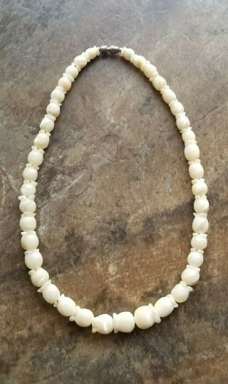 Lovely Vintage Pikake Beaded Necklace Carved Mother Of Pearl Shell Flower Beads