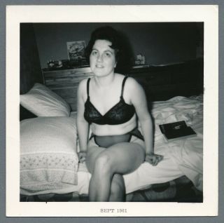 Kinky Amateur Risque Housewife Woman Non - Nude Black Bra Vintage Photo,  1961