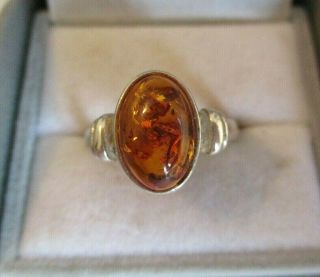 Vintage Solid Sterling Silver Cabochon Amber Ring Size R 2