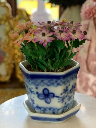 Artisan Miniature Dollhouse Porcelain Hexagon Blue White Pot w/ 20 Silk Flowers 6