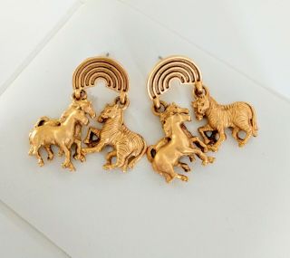 Vintage Jewelry Signed Wild Horses Zebra Lucite Matte Gold Tone Earrings 1.  25 " L