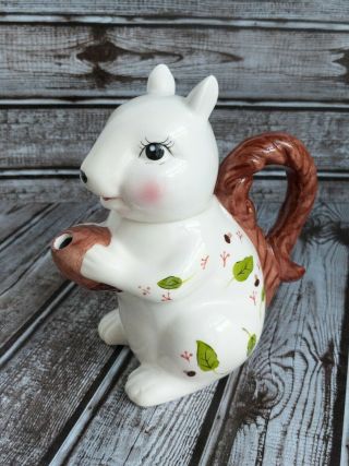 Cracker Barrel Squirrel Novelty Tea For One Teapot White Vintage 6 1/2 In Tall