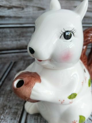 Cracker Barrel Squirrel Novelty Tea For One Teapot White Vintage 6 1/2 in Tall 2