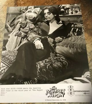 Vintage The Muppet Show Abc Promo Bw Miss Piggy With Alice Cooper 1978