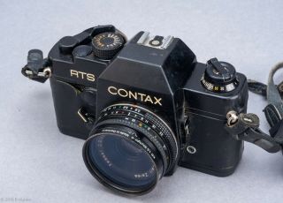 Contax Rts W/ 45mm F/2.  8 Tessar Lens And Domke Strap