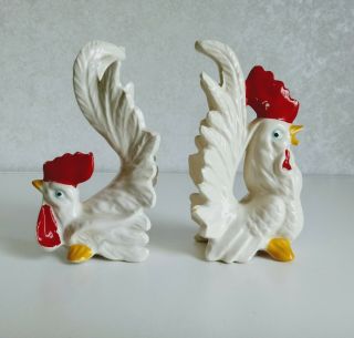 Vintage White Roosters Salt and Pepper Shakers Artmark Japan chickens 2