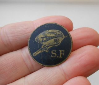 Old Vintage Vietnam War U.  S.  Army Special Forces S.  F.  Insignia Beret Pin Badge