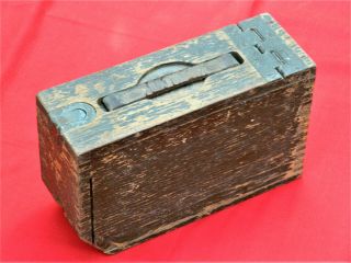 Ww1 1917 - 1919 Vintage Us Army.  30 Cal.  Military Ammo Box,  Wood W/leather Handle