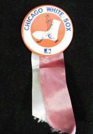 Chicago White Sox 1 3/4 " Round Vintage Mlb Baseball Pin Back Button