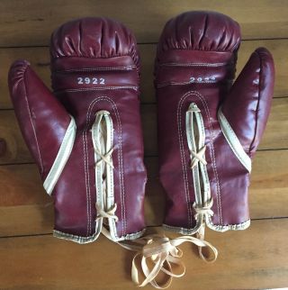 Vintage Everlast Boxing Gloves Numbered 2922 Reddish Brown w/ Laces 10 Oz 2