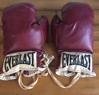 Vintage Everlast Boxing Gloves Numbered 2922 Reddish Brown w/ Laces 10 Oz 4
