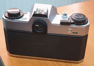 Zeiss Ikon SL 706 with Ultron 1.  8/50 M42 3