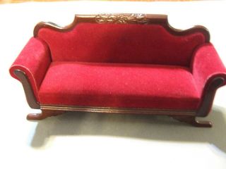 VINTAGE MINIATURE DOLL HOUSE VICTORIAN RED VELVET COUCH 2
