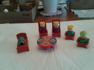 Vintage Fisher Price Little People Castle Playset