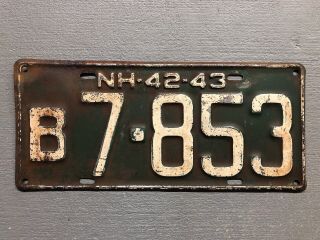 Vintage 1942 - 43 Hampshire License Plate Green/ White B7 - 853